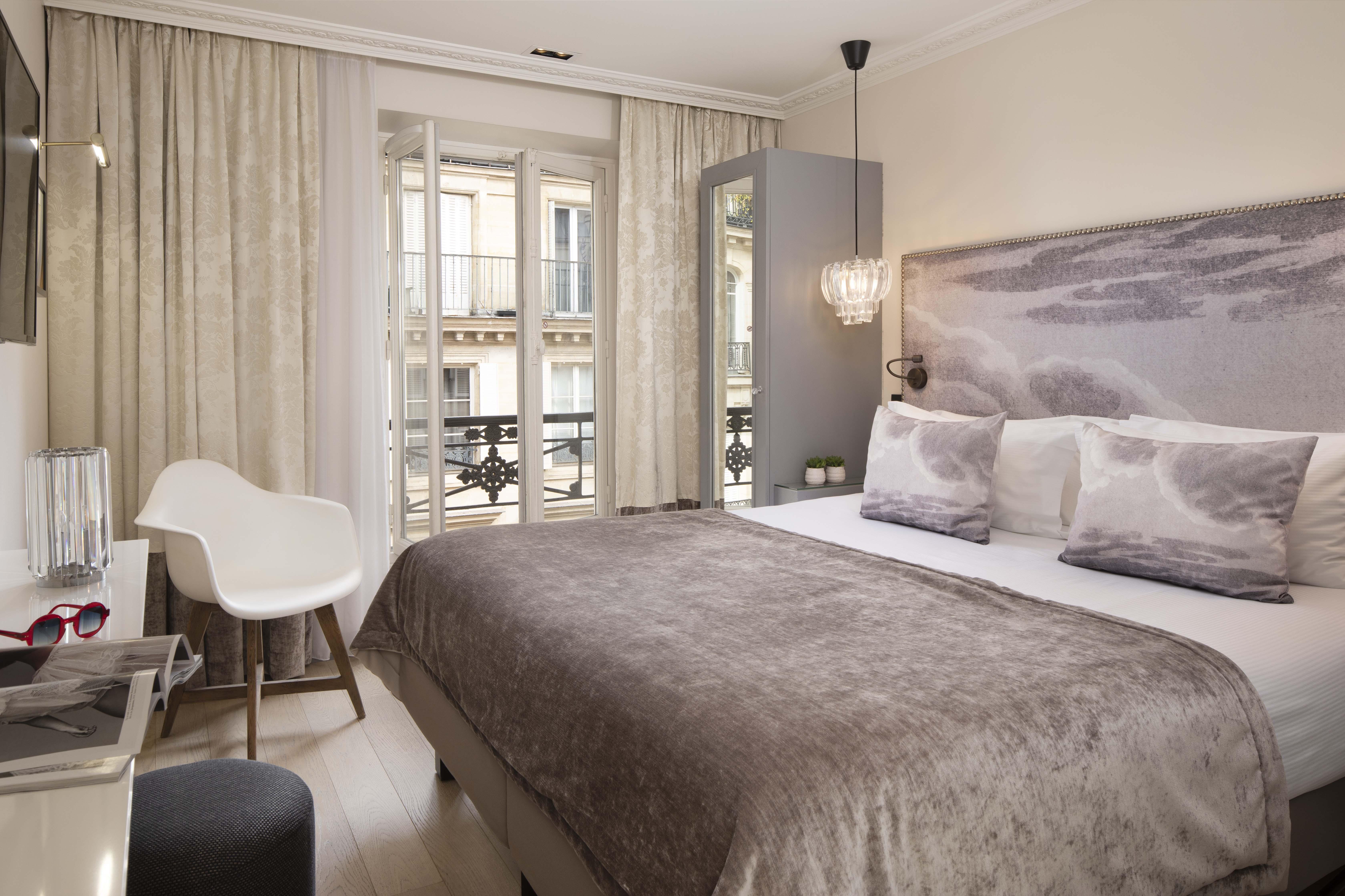 Monsieur & 4* Parigi
